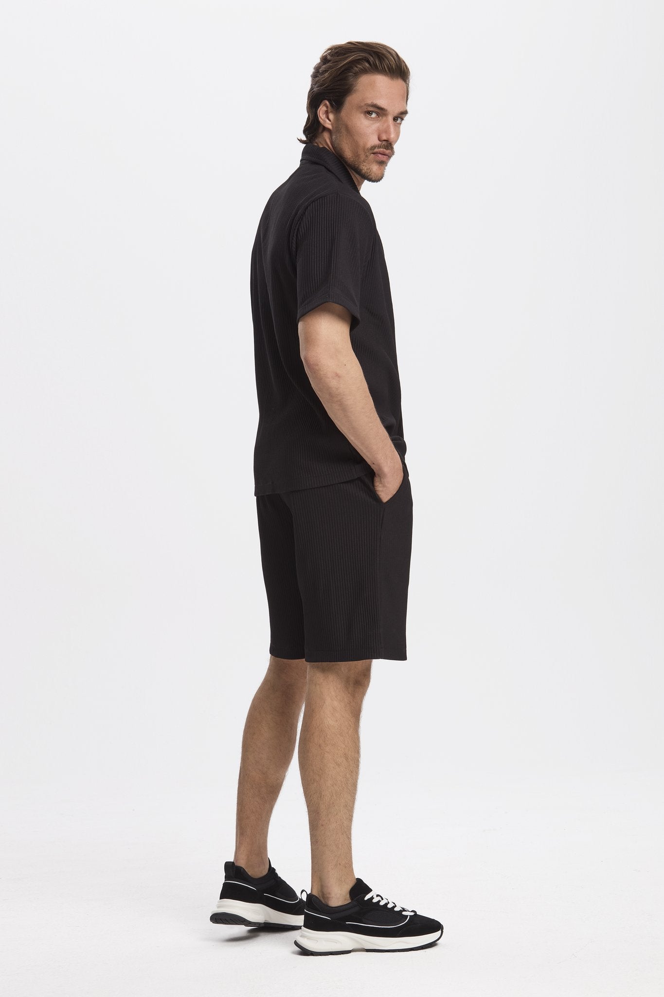 THE PLEATED SHORT SET