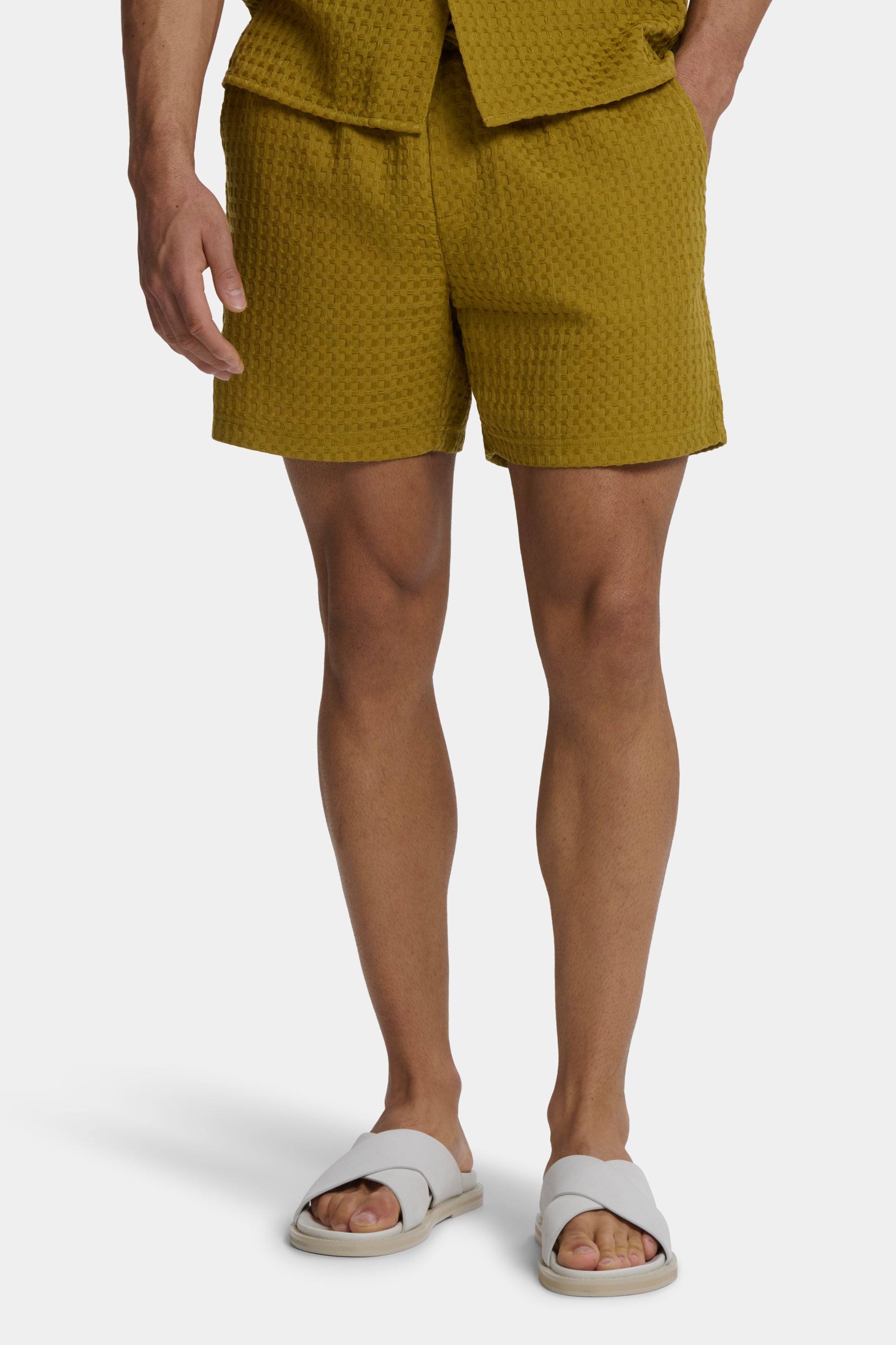 #color_Khaki