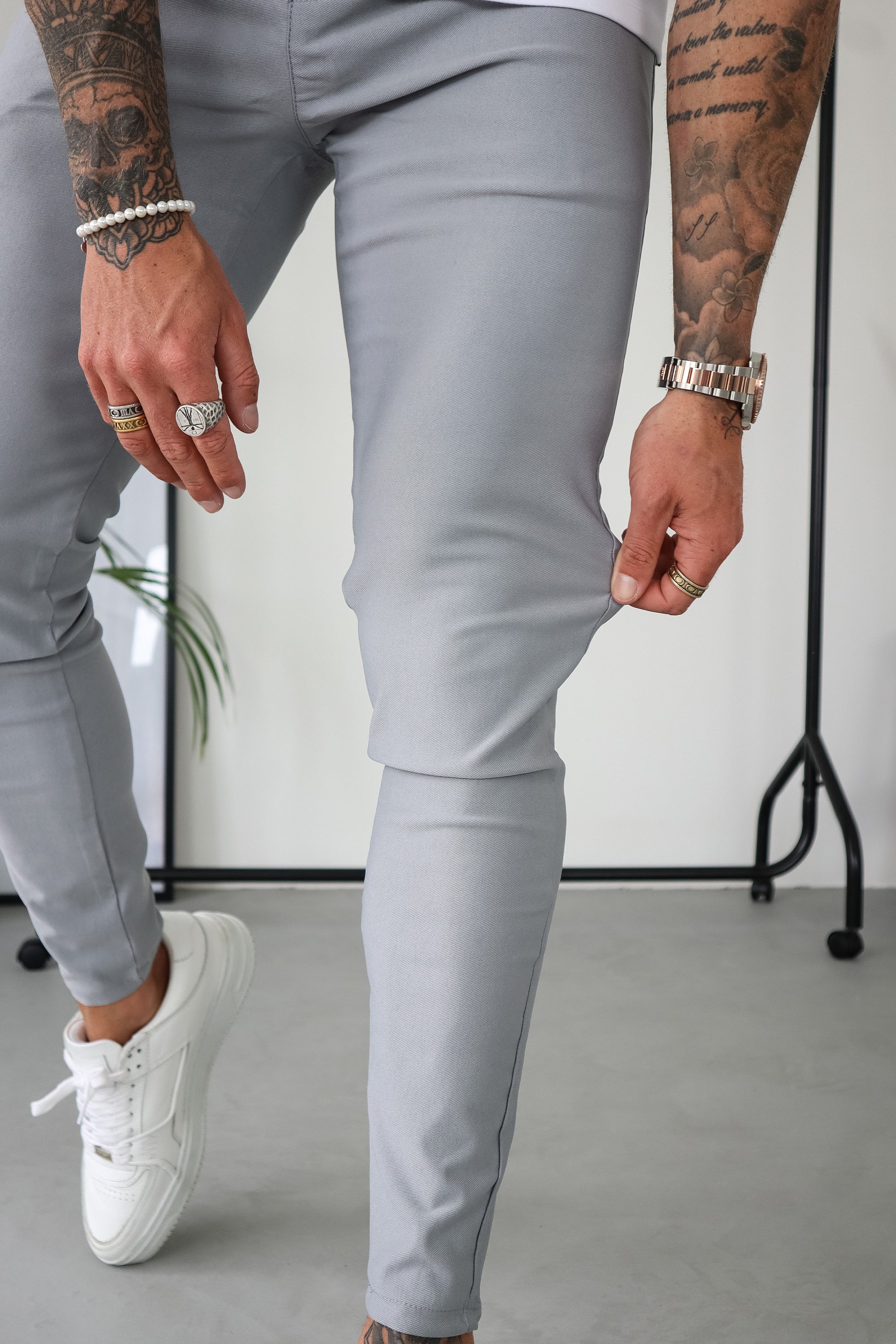 THE AVANI TROUSERS - LIGHT GREY - ICON. AMSTERDAM