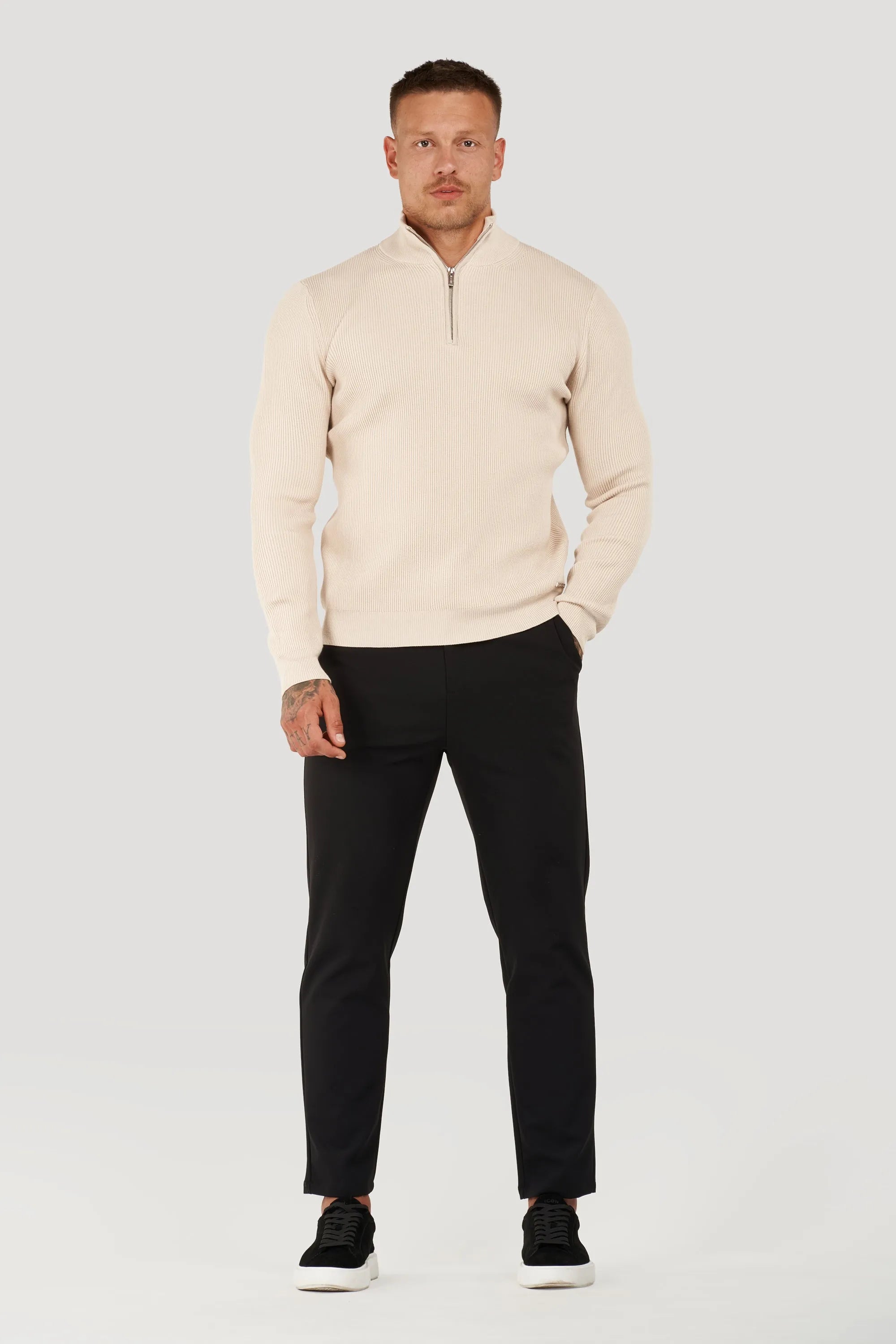 THE RENZO HALF ZIP SWEATER - ICON. AMSTERDAM