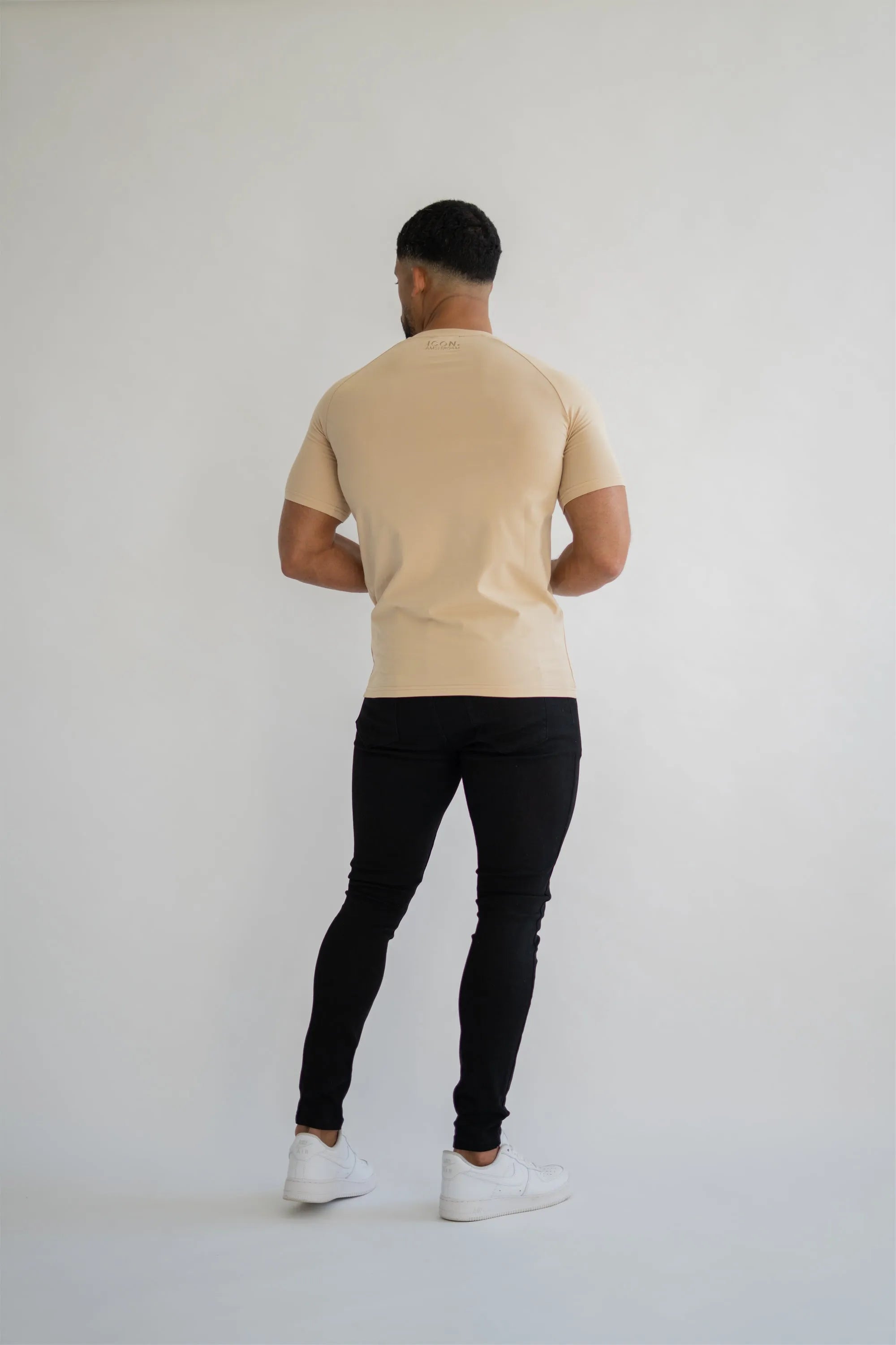 THE MUSCLE BASIC T-SHIRT - IRISH CREAM - ICON. AMSTERDAM